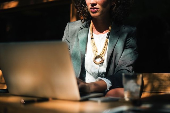 Mulheres ocupam 69% dos cargos de liderança em comunicação empresarial