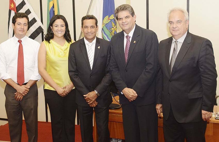 Por que reeleições ilimitadas?