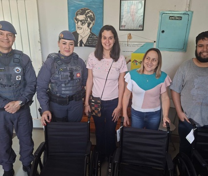 Projeto de Ribeirão Preto entrega oito cadeiras de rodas a lares de idosos