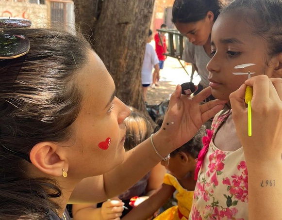 Mês das crianças: diversão e solidariedade