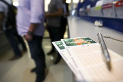 Mega-Sena sorteia prêmio acumulado em R$ 230 milhões neste sábado, 24