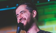 Afonso Padilha se apresenta no Theatro Pedro II