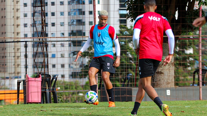 Último reforço adquirido pelo Botafogo, Lucas Cardoso, diz estar