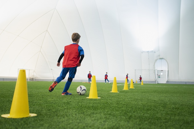 Ribeirão Preto abre mais 100 vagas para escolinha de futebol de campo infantil