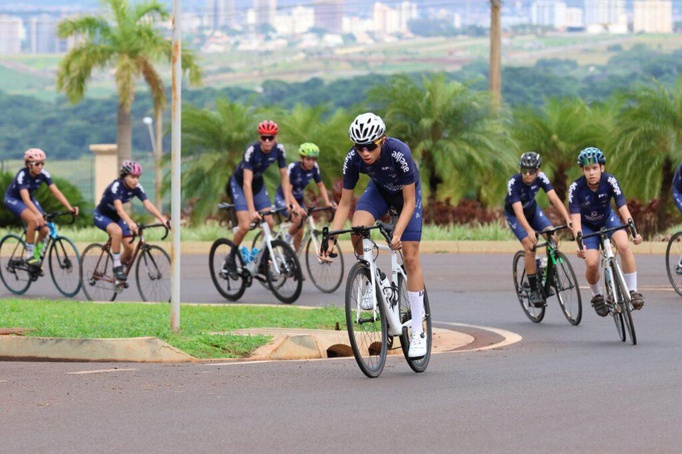 Ciclistas da Equipe de Base de Ribeirão Preto disputam o 12º Giro do Interior