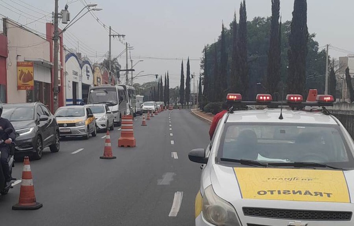 Trecho da avenida Fábio Barreto está interditado