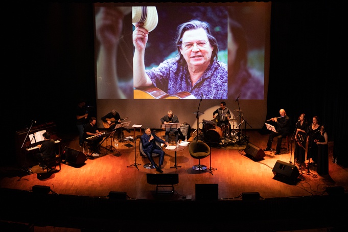 Espetáculo “Tons sobre Jobim” homenageia o maestro Tom Jobim no Teatro Municipal