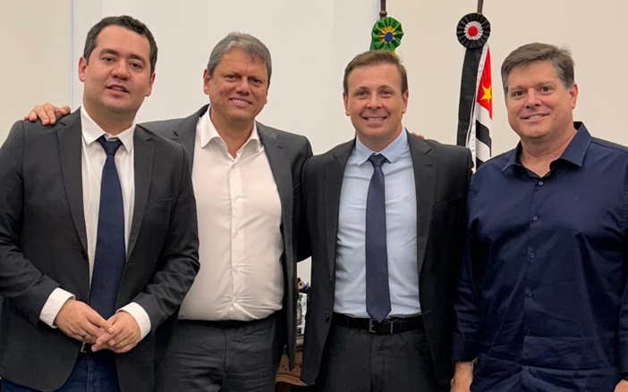 Baleia e Tarcísio fazem aliança e unem PL e PSD em Ribeirão Preto