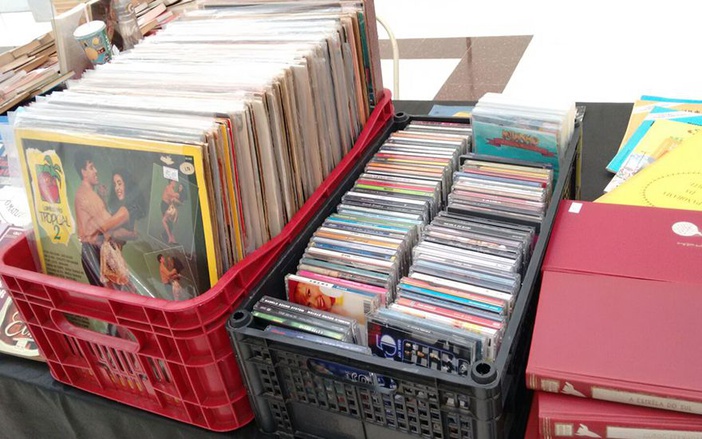 Preços baixos em Livros de antiquário e colecionáveis de música em