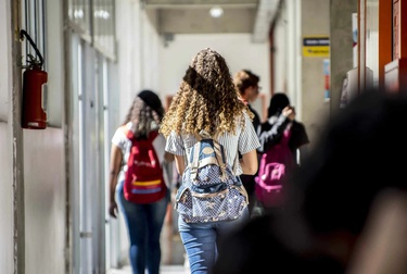 Centro Paula Souza abre inscrições para bolsas de intercâmbio cultural no exterior