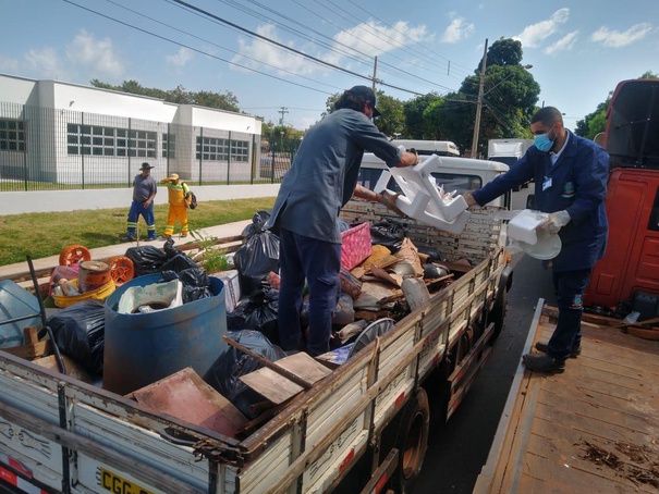 Saúde contrata serviço de caminhões para intensificar combate à dengue