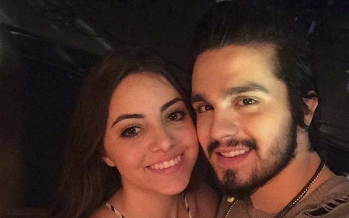 Caroline Queiroz, irmã da atriz Camila Queiroz, estreia peça em Ribeirão Preto