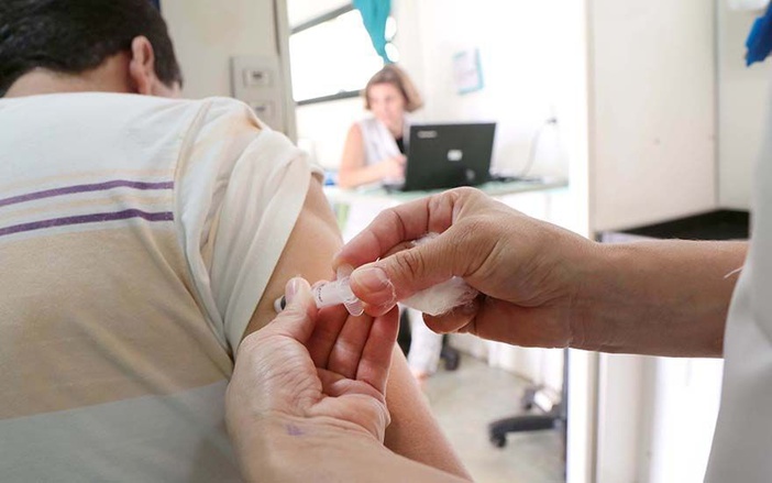 Ribeirão Preto mantém vacinação contra a gripe nos postos de saúde