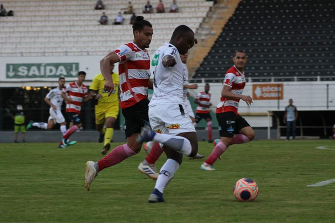 Comercial vence o Linense e garante vaga na semifinal da Série A3