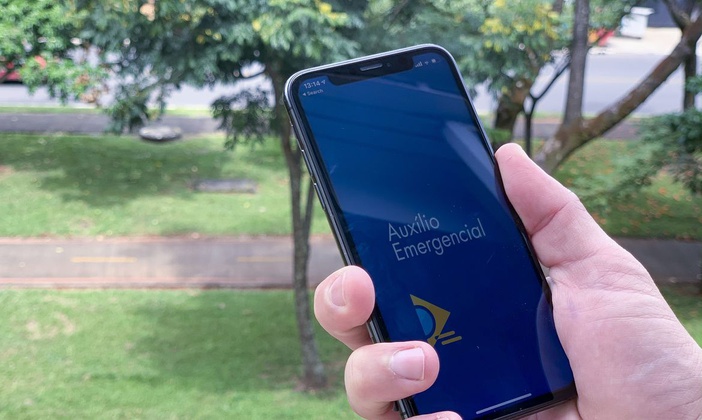 Trabalhadores nascidos em outubro já podem sacar auxílio emergencial