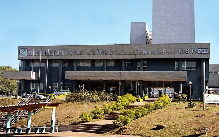 Mulher sofre traumatismo craniano após acidente de trânsito em Ribeirão Preto