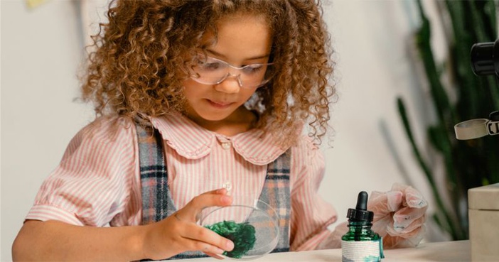 USP Ribeirão promove projeto gratuito sobre ciências para meninas
