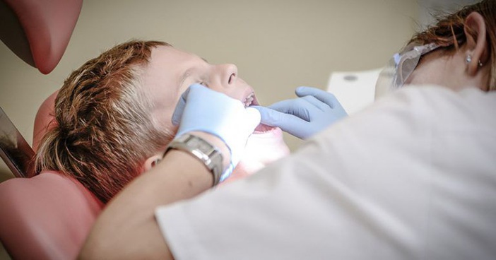 Pesquisa mostra redução no nível de chumbo em esmalte dental de crianças de Ribeirão Preto