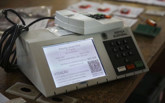 TSE registra troca de 912 urnas e 17 prisões neste domingo, 28