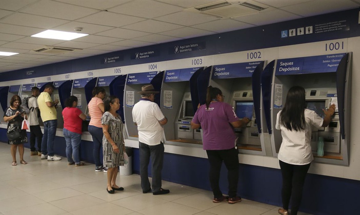 Agências bancárias não abrem nos dias 15 e 20 de novembro