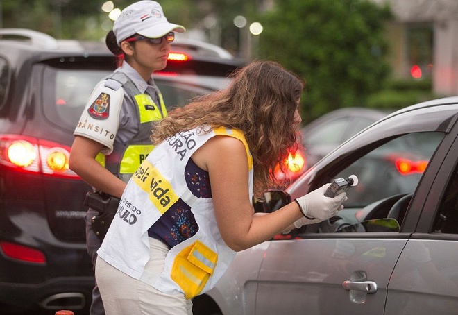 Fiscalização aumenta e número de motoristas multados por embriaguez diminui