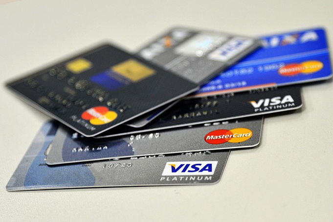 Juros do cartão de crédito e do cheque especial sobem em setembro