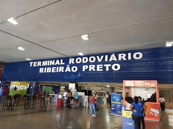 Mutirão de Empregos na Rodoviária de Ribeirão Preto ajuda pessoas a se recolocarem no mercado de trabalho