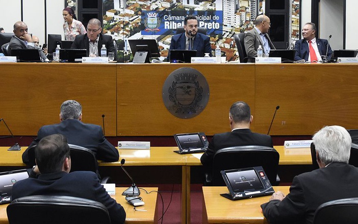 Câmara exige instauração de inquérito contra suposto "funcionário fantasma"
