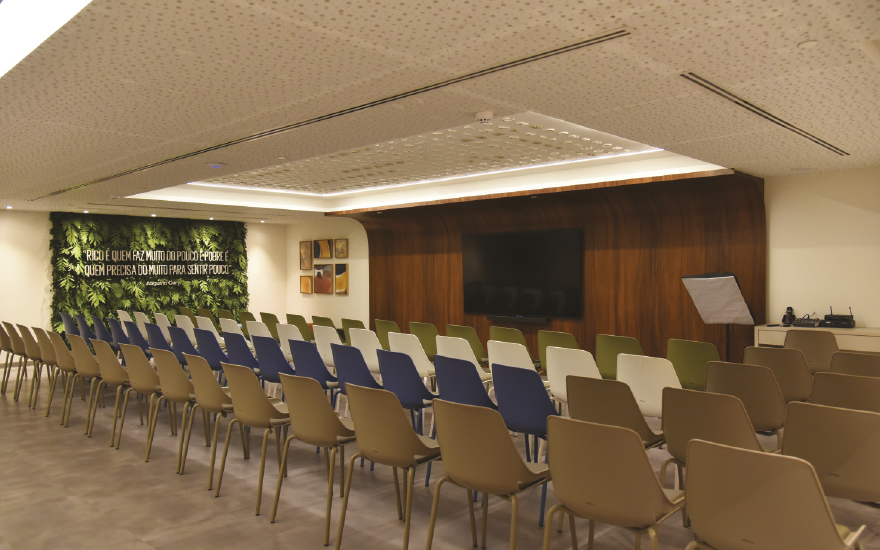 O MultiSer possui nove salas de atendimento e uma sala interativa, com 70 lugares, para cursos 