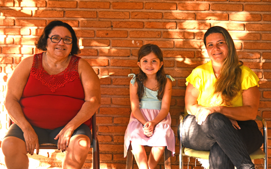 Joana Darc, Mariana e Viviane estão aliviadas agora que toda a família está imunizada contra a Covi d-19
