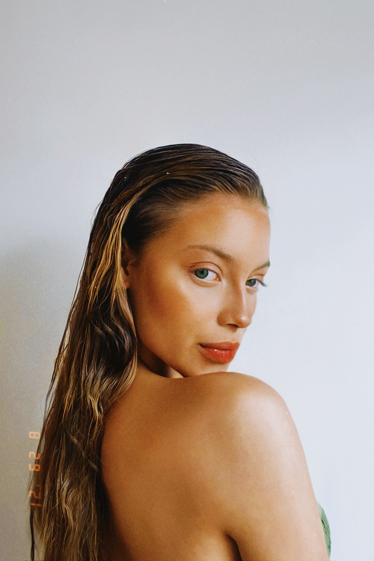 A partir da maquiagem, a estudante Luma Barros ampliou a estética “clean girl” para o modo de se vestir