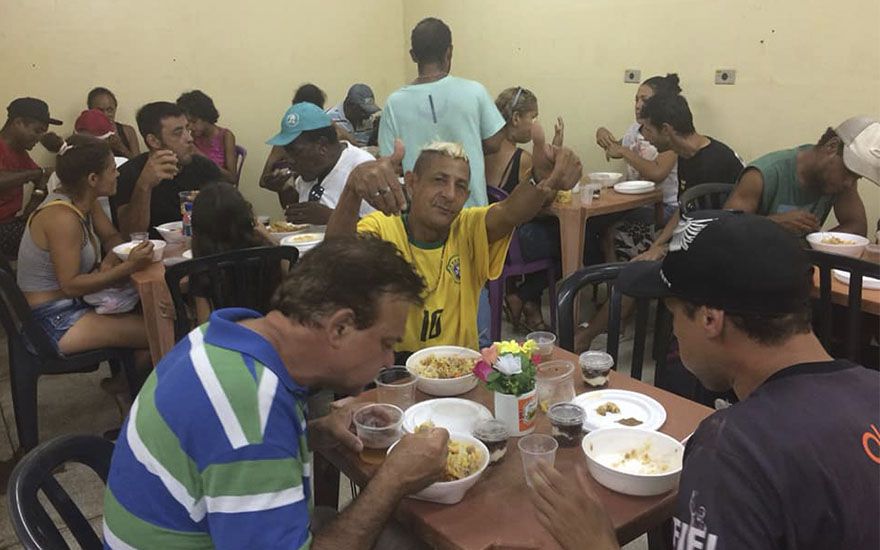 Revide, ONG doa 1,5 mil marmitas por mês para pessoas carentes de Ribeirão Preto, ONG, doações, Resolvi Mudar, Ribeirão Preto