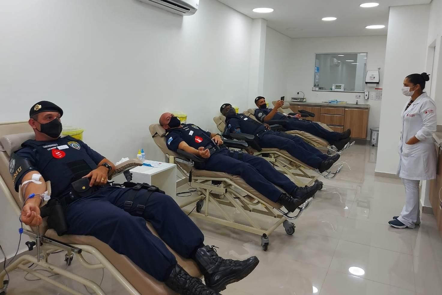Revide, Guarda Civil Metropolitana realiza doação sangue em Ribeirão Preto, doação, vida, sangue, Ribeirão Preto, GCM 